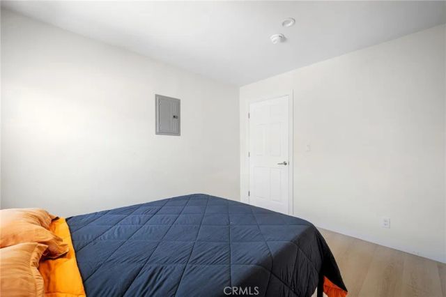5228 Auckland 2, North Hollywood, CA 91601