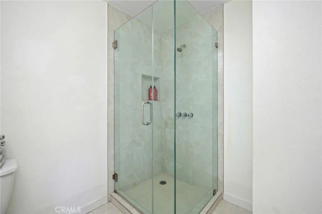 5228 Auckland 2, North Hollywood, CA 91601