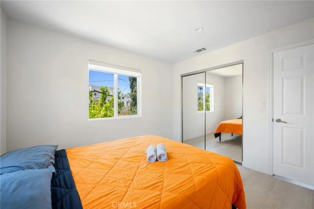 5228 Auckland 2, North Hollywood, CA 91601