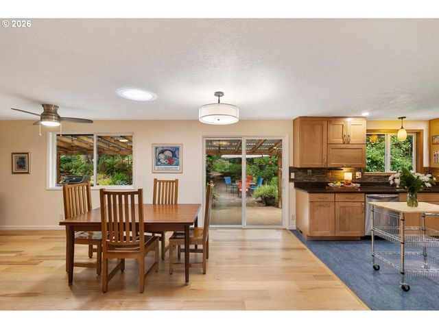 16691 S HOLCOMB Blvd, Oregon City, OR 97045