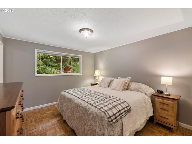 16691 S HOLCOMB Blvd, Oregon City, OR 97045