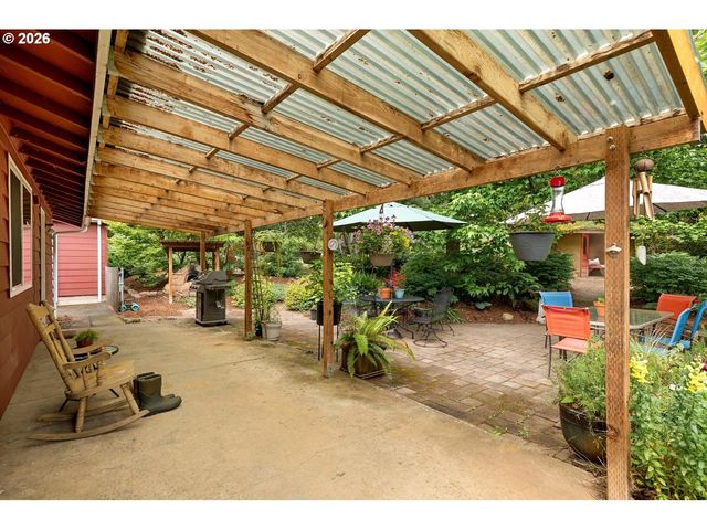 16691 S HOLCOMB Blvd, Oregon City, OR 97045