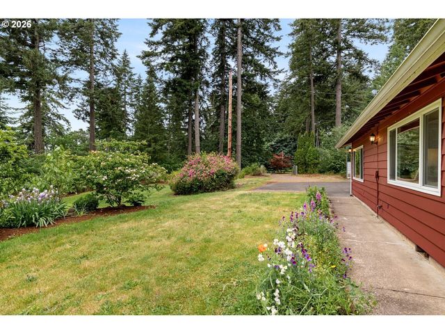 16691 S HOLCOMB Blvd, Oregon City, OR 97045