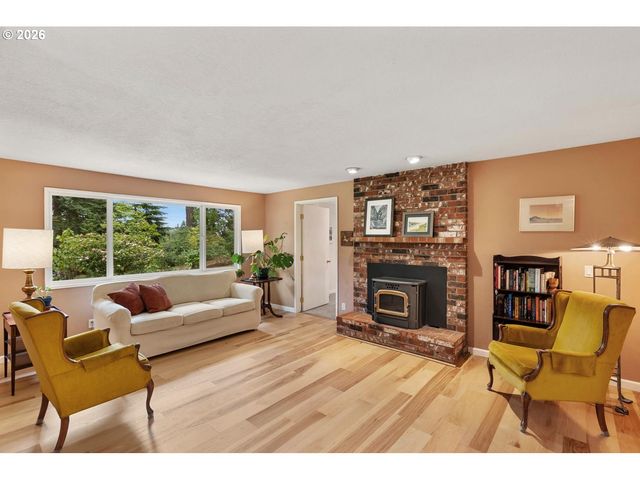 16691 S HOLCOMB Blvd, Oregon City, OR 97045