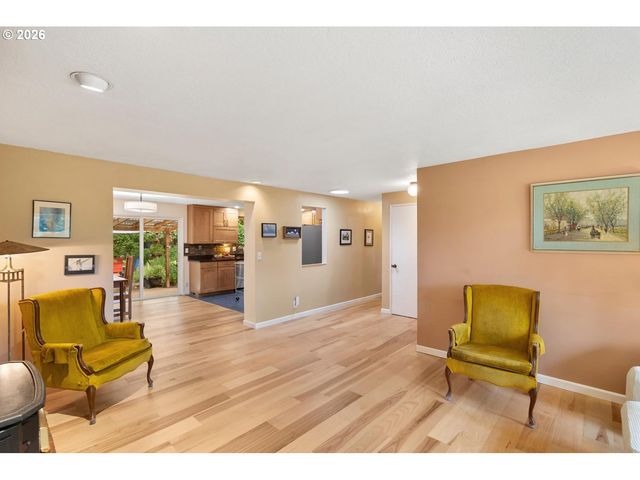 16691 S HOLCOMB Blvd, Oregon City, OR 97045