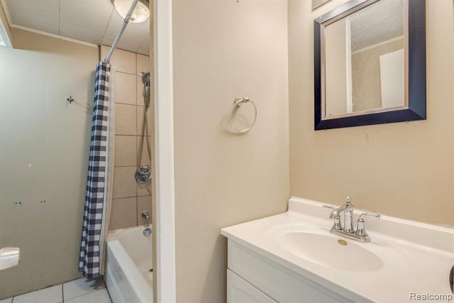 1712 7th Street, Port Huron, MI 48060