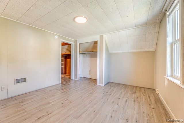 1712 7th Street, Port Huron, MI 48060