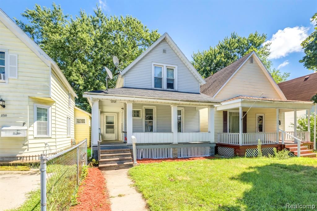 1712 7th Street, Port Huron, MI 48060