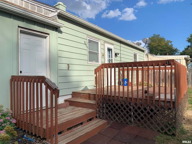 1323 S 6TH Street, Quincy, IL 62301