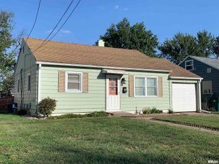 1323 S 6TH Street, Quincy, IL 62301