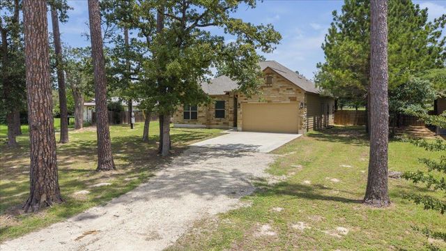 145 Cardinal LOOP, Paige, TX 78659