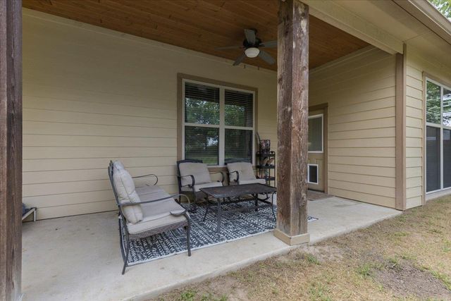 145 Cardinal LOOP, Paige, TX 78659