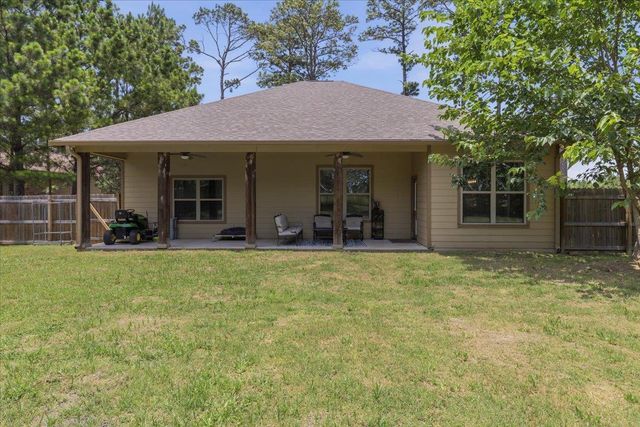 145 Cardinal LOOP, Paige, TX 78659