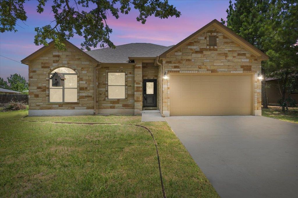 145 Cardinal LOOP, Paige, TX 78659