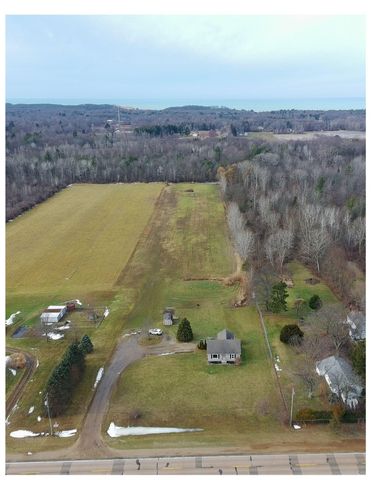 VL M-140, South Haven, MI 49090