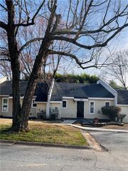 203 Goshen Lane 203, Woodstock, GA 30188