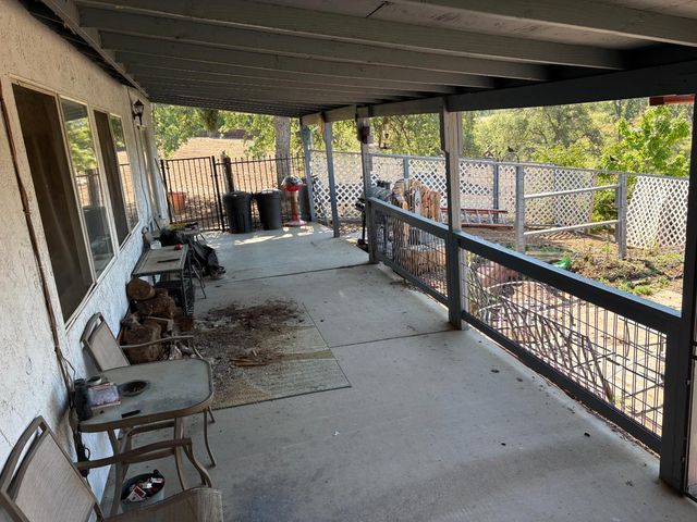 4440 E Arbolada Dr, La Grange, CA 95329