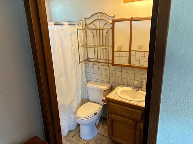 4440 E Arbolada Dr, La Grange, CA 95329