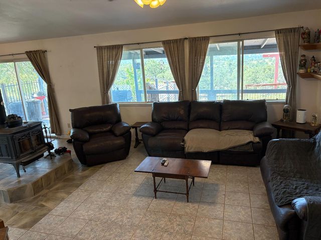 4440 E Arbolada Dr, La Grange, CA 95329