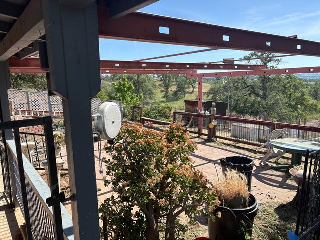 4440 E Arbolada Dr, La Grange, CA 95329