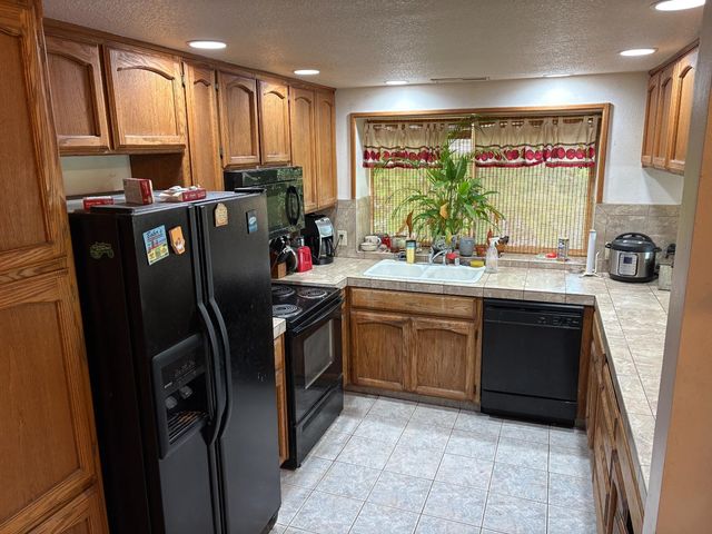 4440 E Arbolada Dr, La Grange, CA 95329