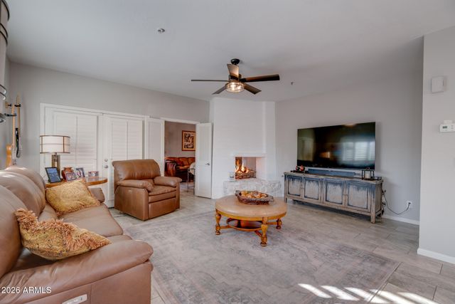 7527 E DESERT COVE Avenue, Scottsdale, AZ 85260