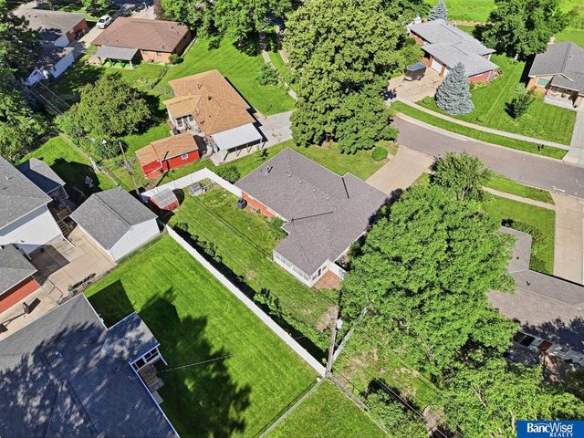 4044 S 37th Street, Lincoln, NE 68506