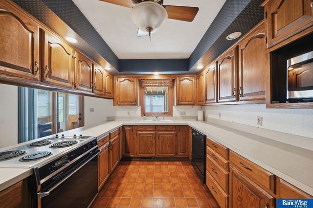 4044 S 37th Street, Lincoln, NE 68506