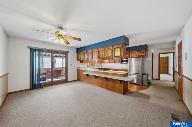 4044 S 37th Street, Lincoln, NE 68506