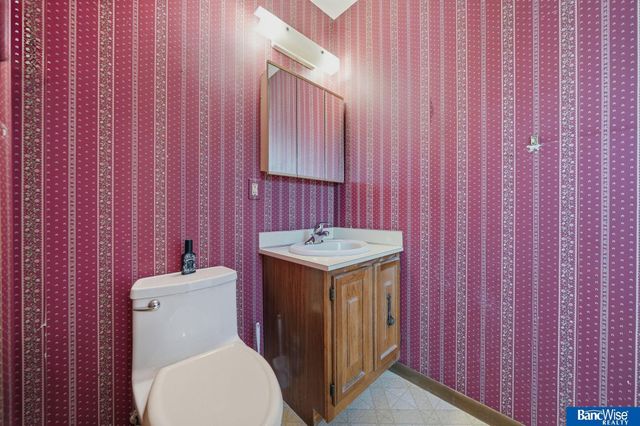 4044 S 37th Street, Lincoln, NE 68506