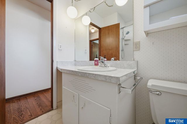 4044 S 37th Street, Lincoln, NE 68506
