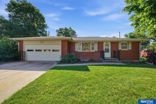 4044 S 37th Street, Lincoln, NE 68506