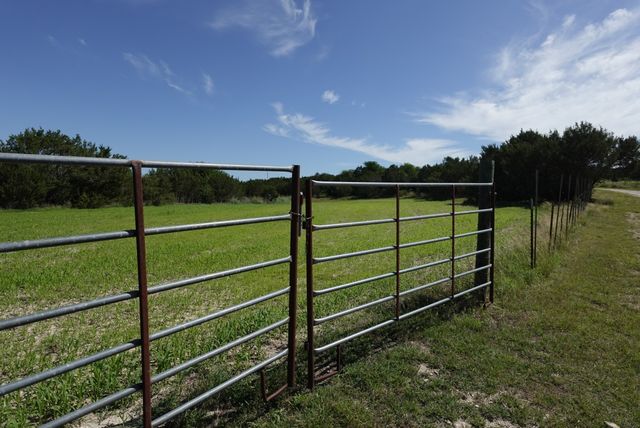 30495 State Highway 6, Hico, TX 76457