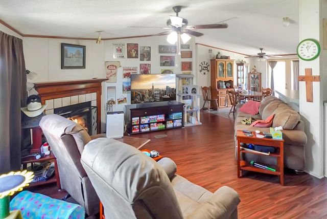 30495 State Highway 6, Hico, TX 76457