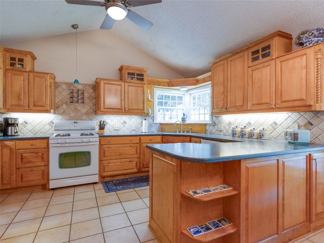 2500 Boyd Avenue, Fort Worth, TX 76109
