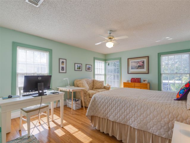 2500 Boyd Avenue, Fort Worth, TX 76109