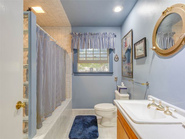 2500 Boyd Avenue, Fort Worth, TX 76109