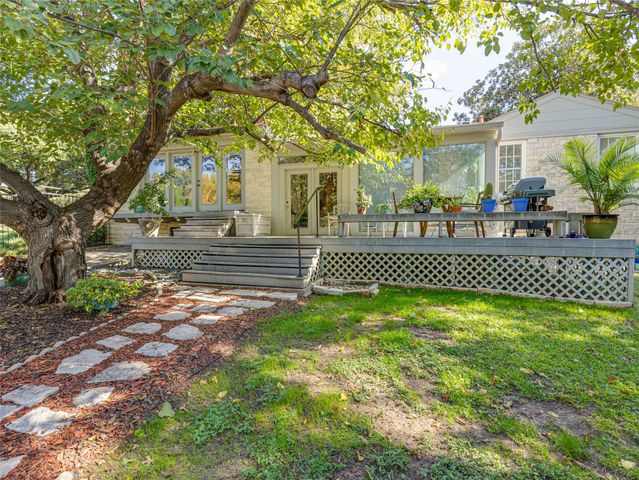 2500 Boyd Avenue, Fort Worth, TX 76109