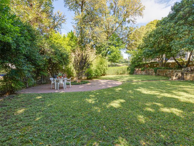 2500 Boyd Avenue, Fort Worth, TX 76109