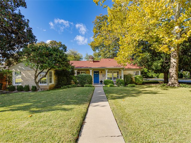 2500 Boyd Avenue, Fort Worth, TX 76109