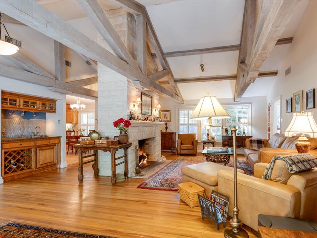 2500 Boyd Avenue, Fort Worth, TX 76109