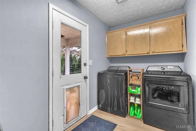 460 Spring Hollow Drive, Deatsville, AL 36022