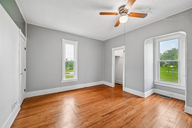 704 15th Street, Belle Plaine, IA 52208