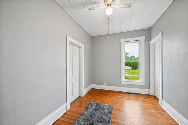 704 15th Street, Belle Plaine, IA 52208