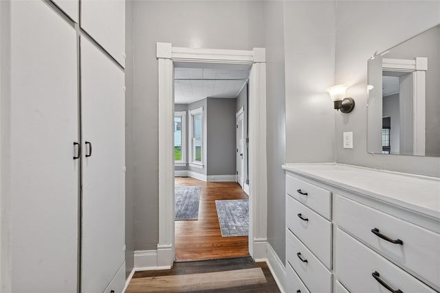 704 15th Street, Belle Plaine, IA 52208