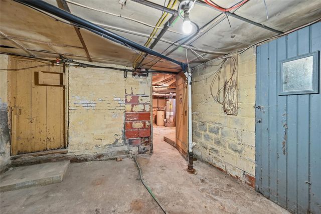 704 15th Street, Belle Plaine, IA 52208