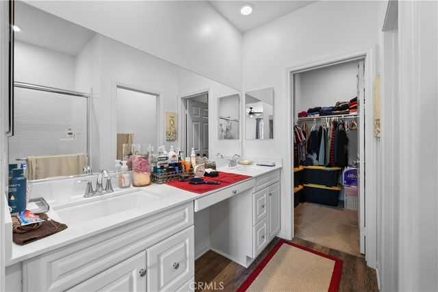 10674 Paramount, Downey, CA 90241