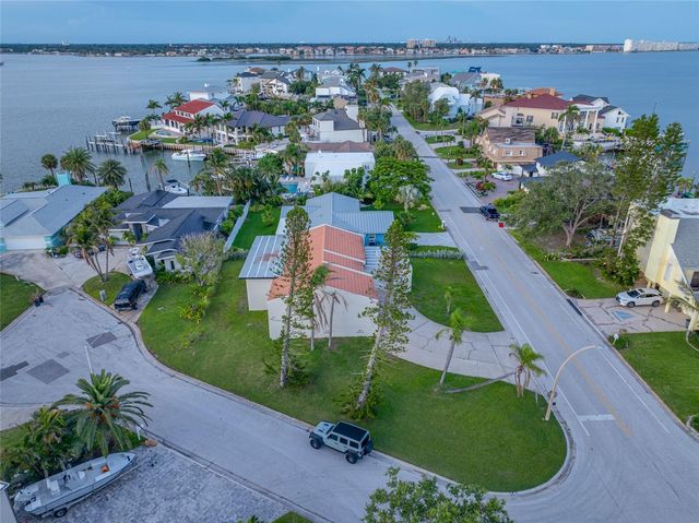 809 59TH AVENUE, St Pete Beach, FL 33706