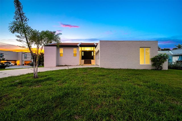 809 59TH AVENUE, St Pete Beach, FL 33706