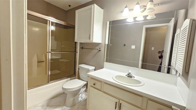 33 April Point North Drive, Montgomery, TX 77356